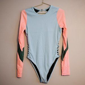 Reef long sleeve swimsuit cut out detail large EUC swimming surf scuba ocean